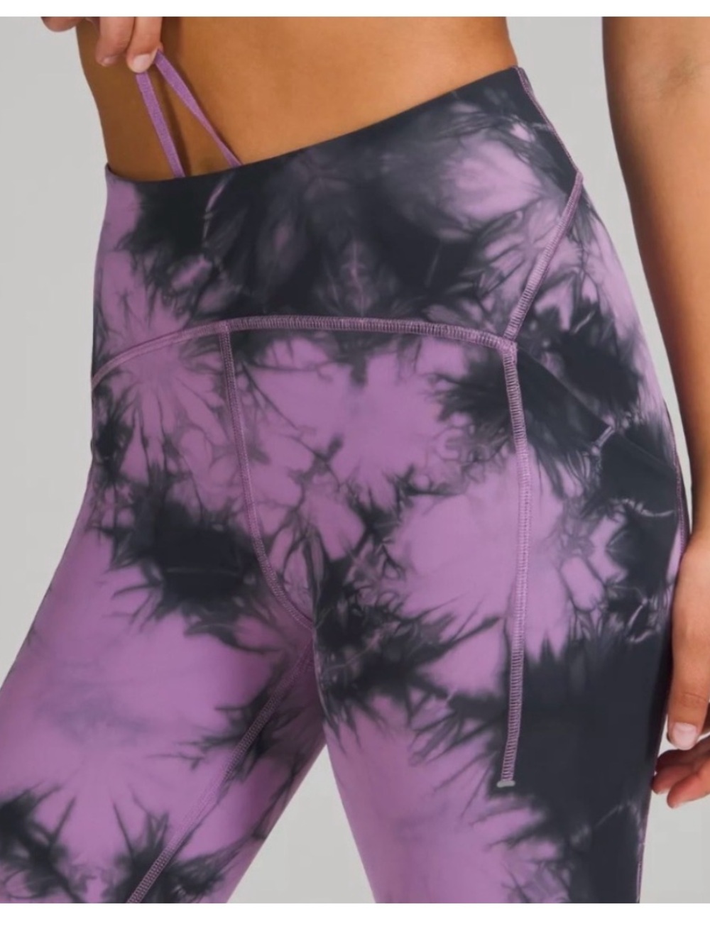Lululemon Power Thru HR Tight Size 4 Wisteria Purple Tie Dye